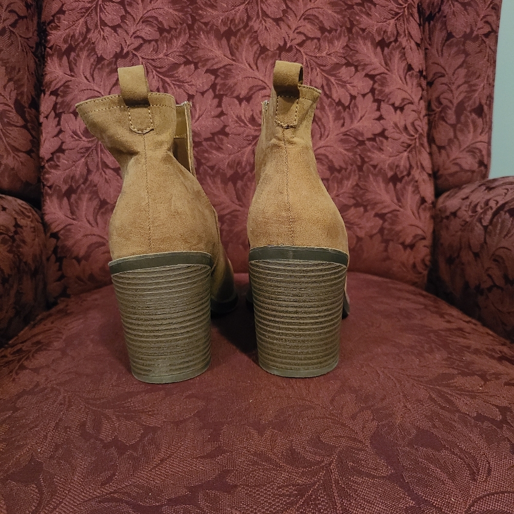 Universal Thread booties - Picture 6 of 7